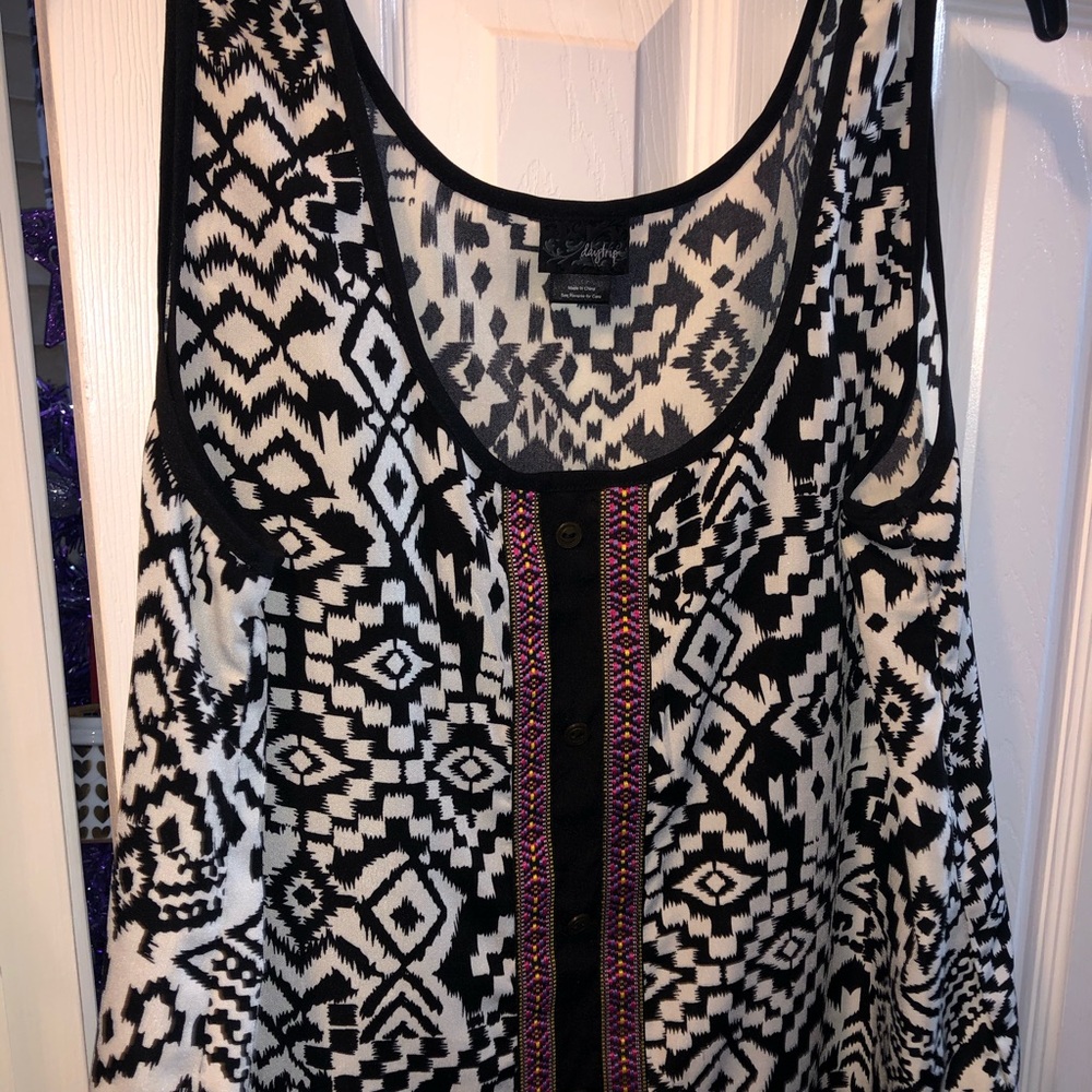 Blouse - Picture 2 of 3
